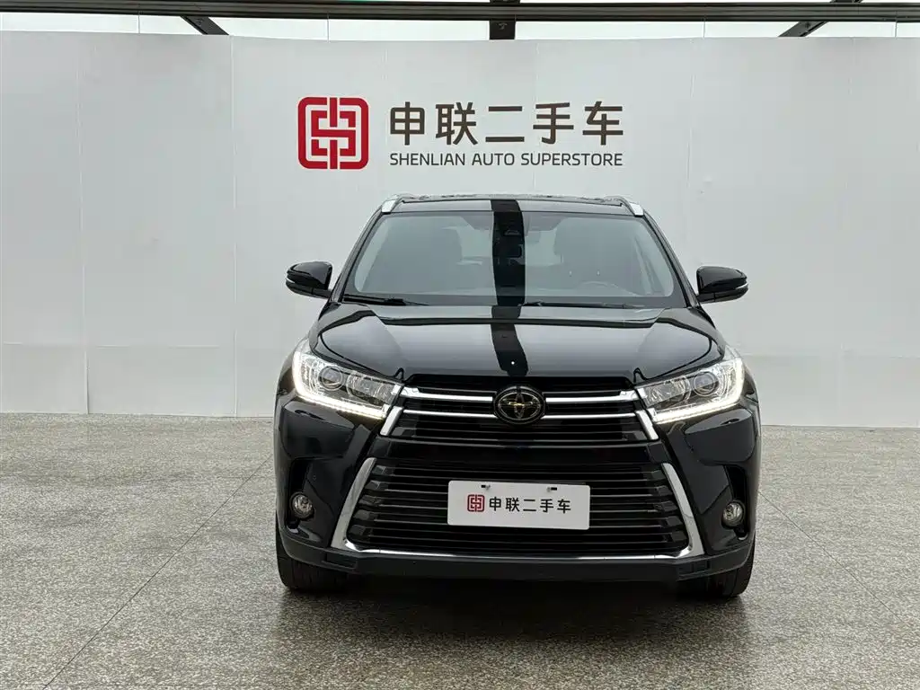 TOYOTA HIGHLANDER