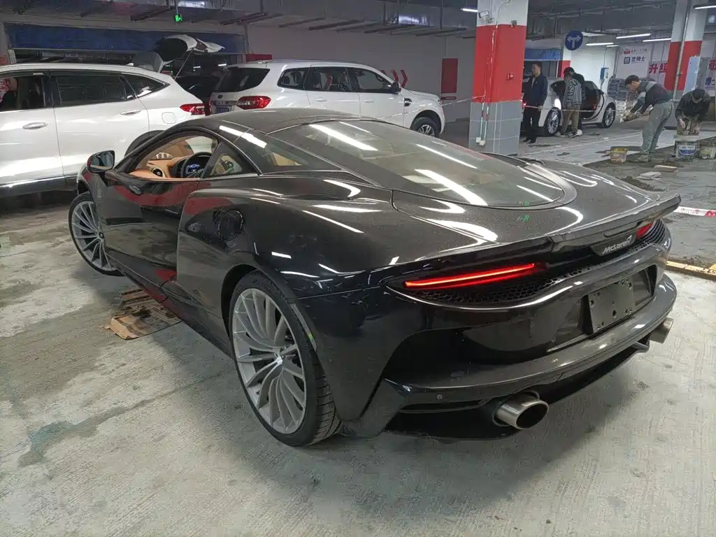McLaren GT — миниатюра 4