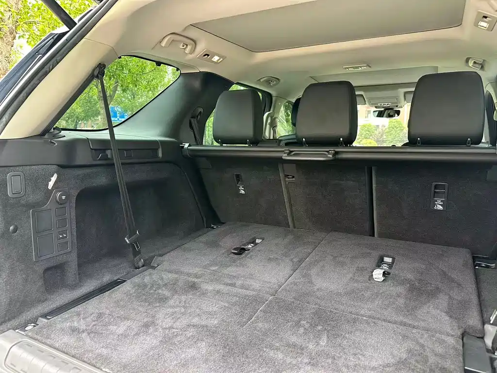 Land Rover Discovery — миниатюра 10