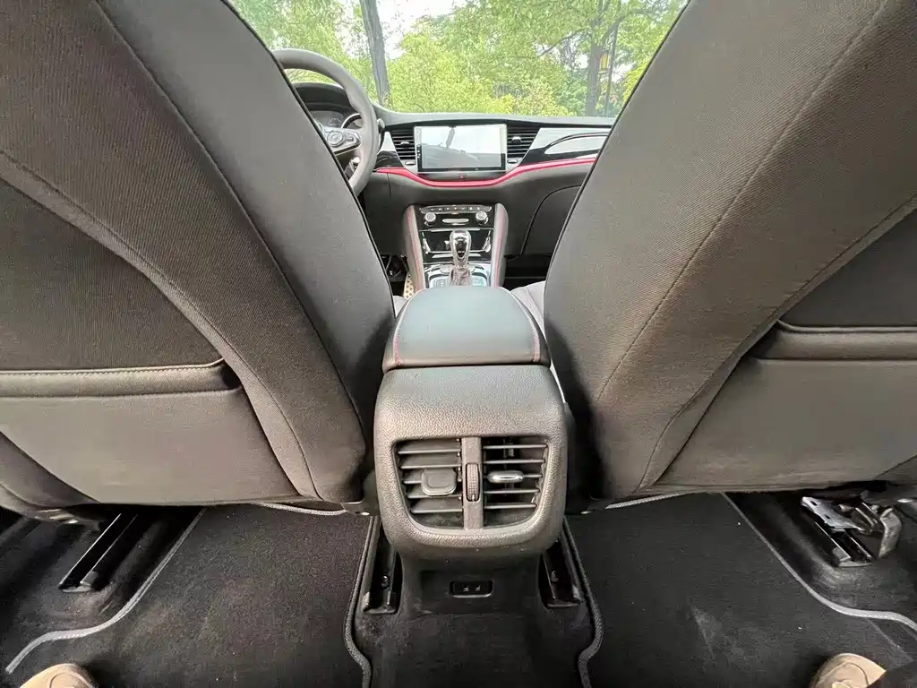 Buick Verano — миниатюра 9