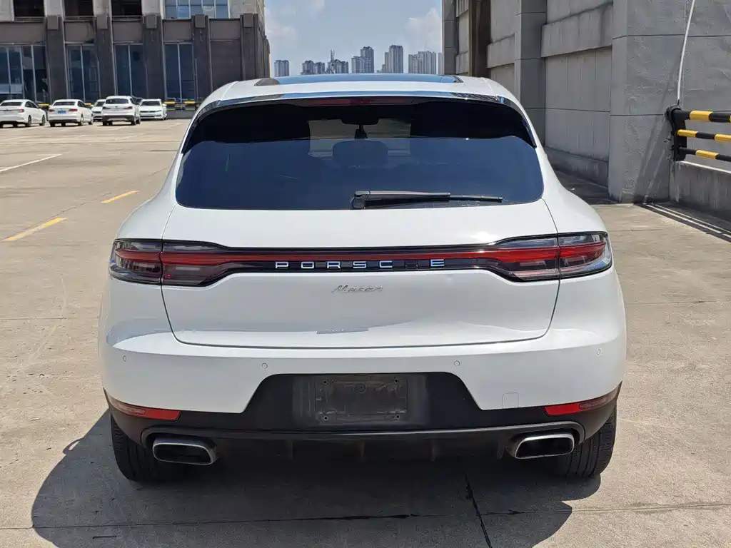 Porsche Macan — миниатюра 5