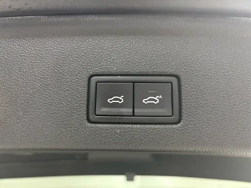 Volkswagen Touareg — миниатюра 9