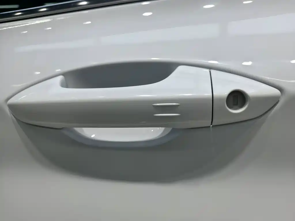 Geely Binyue — миниатюра 5