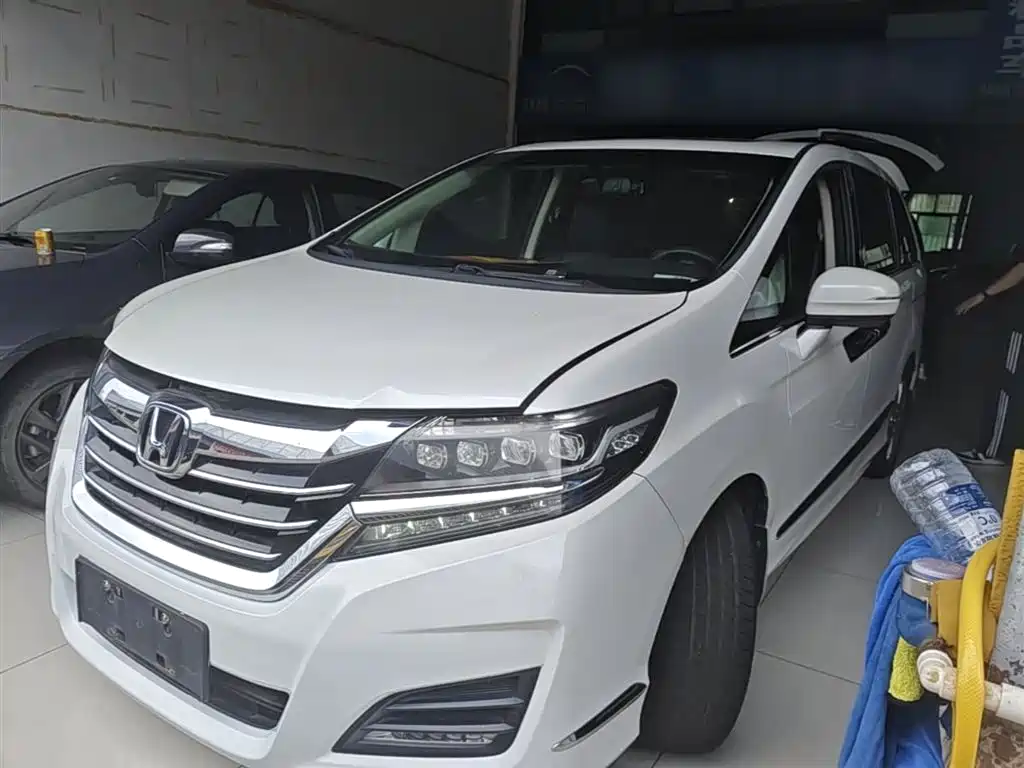 Купить Honda Elysion