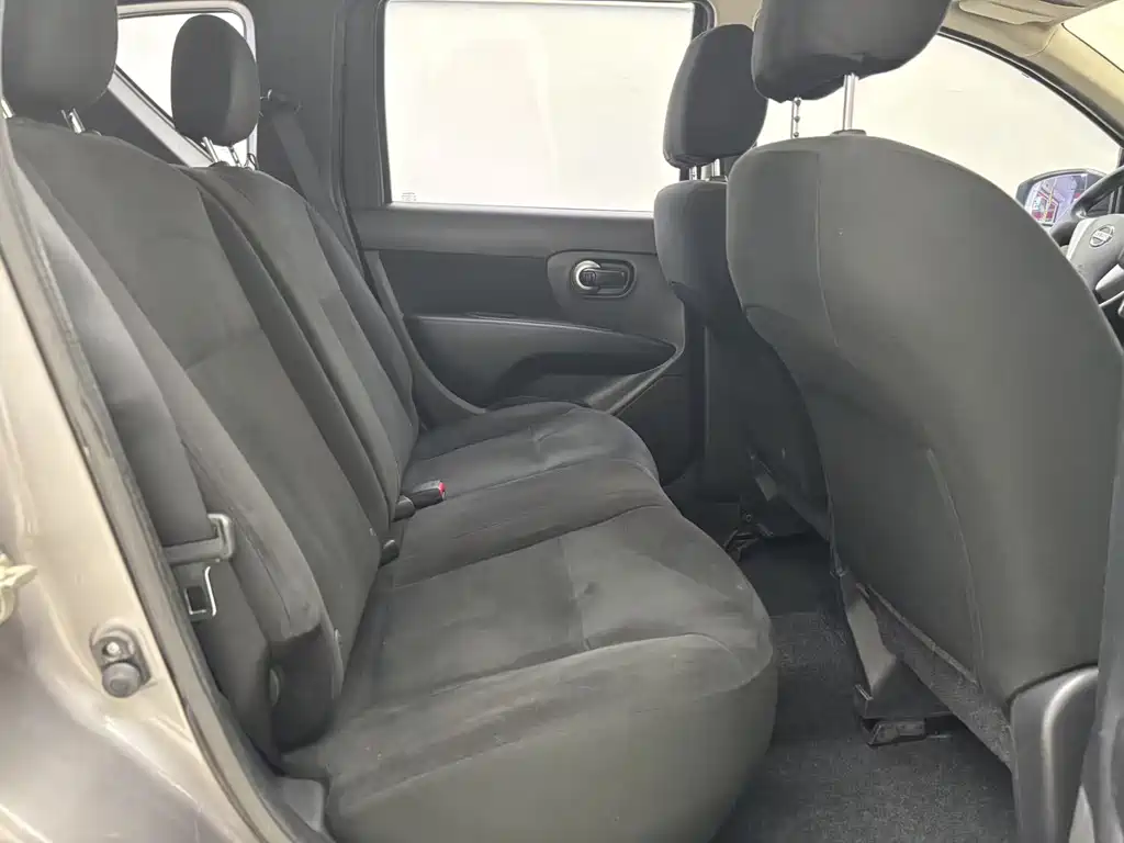 Nissan Livina 1.6XL CVT Luxury Edition, фото 13