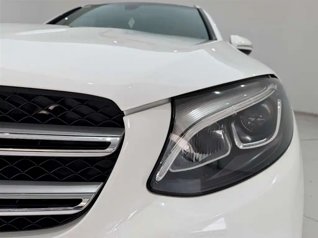 Mercedes-Benz GLC 2019 GLC 260 L 4MATIC