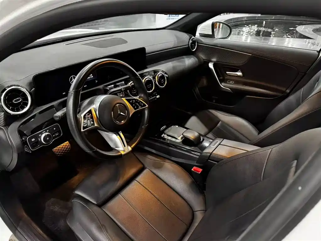 Mercedes-Benz A-Class — миниатюра 8