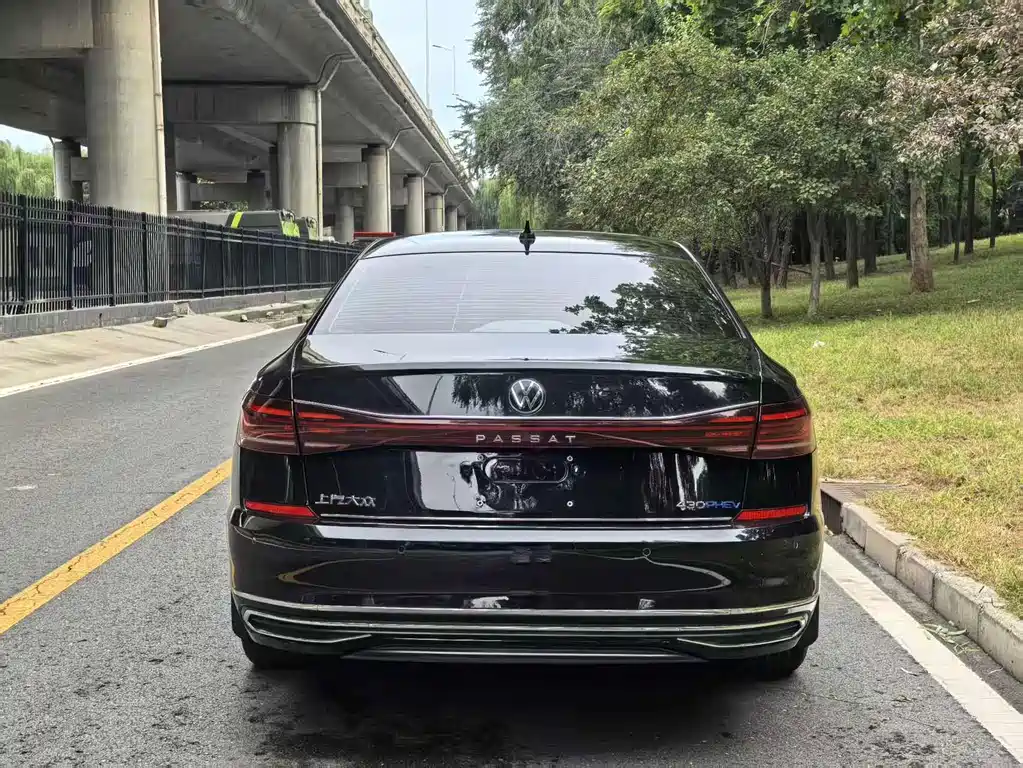 Volkswagen Passat PHEV — миниатюра 5