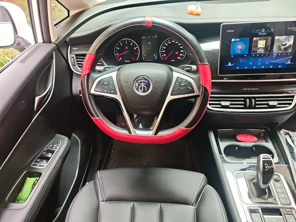BYD MAX — миниатюра 3