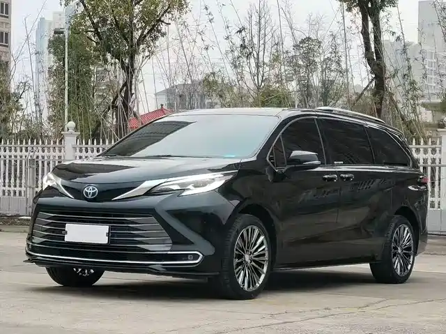 TOYOTA SIENNA 2022