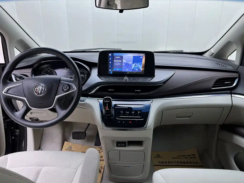 Buick GL8 — миниатюра 6