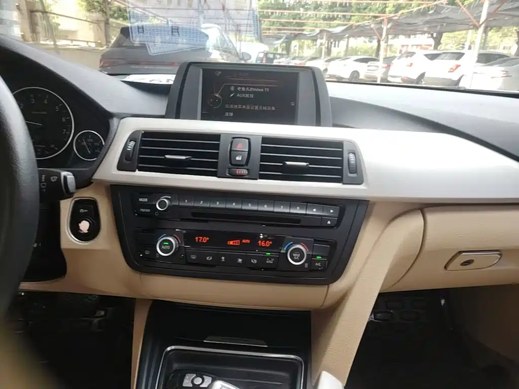 BMW 3 Series — миниатюра 13