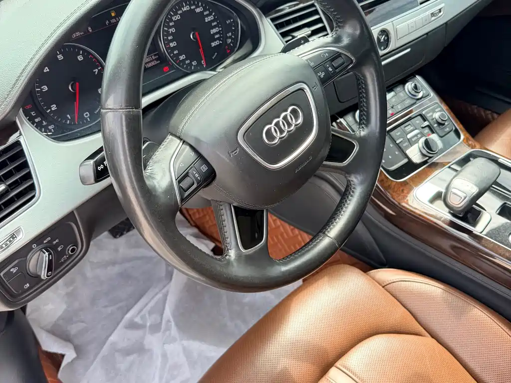 Audi A8 — миниатюра 9