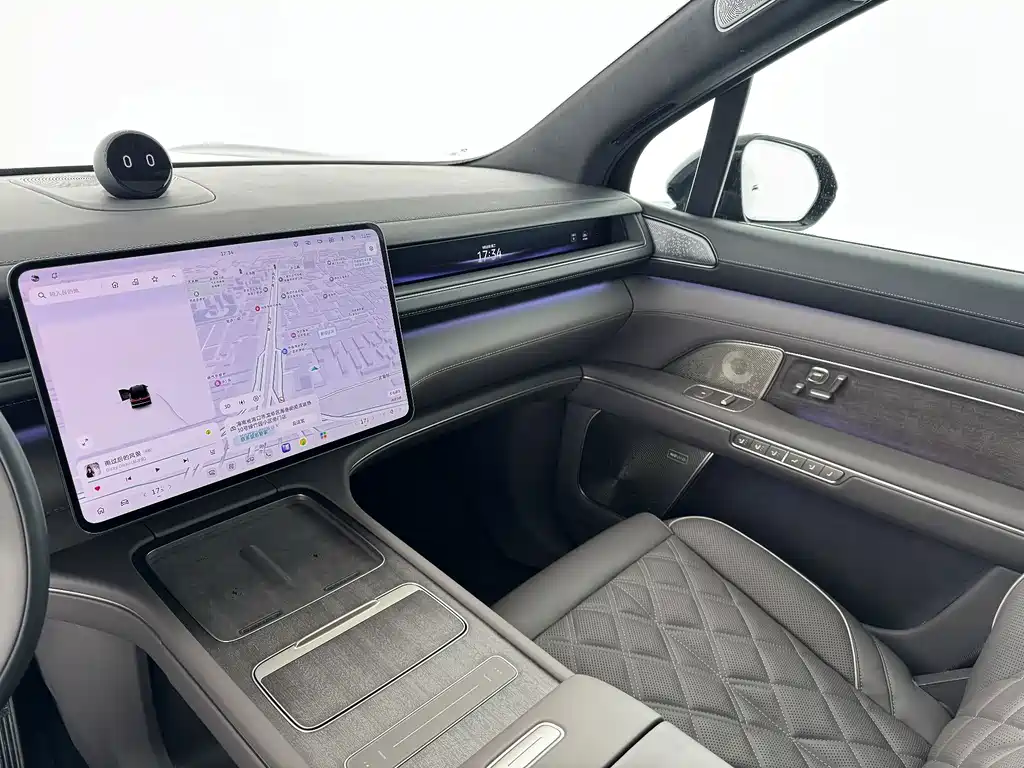 NIO ES8 — миниатюра 6