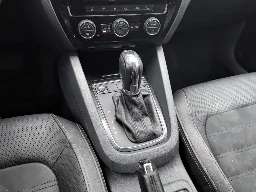 Volkswagen Sagitar — миниатюра 13