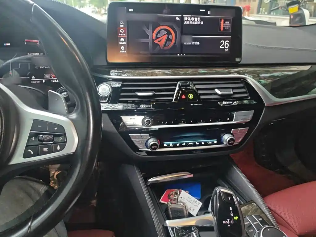 BMW 5 Series — миниатюра 6