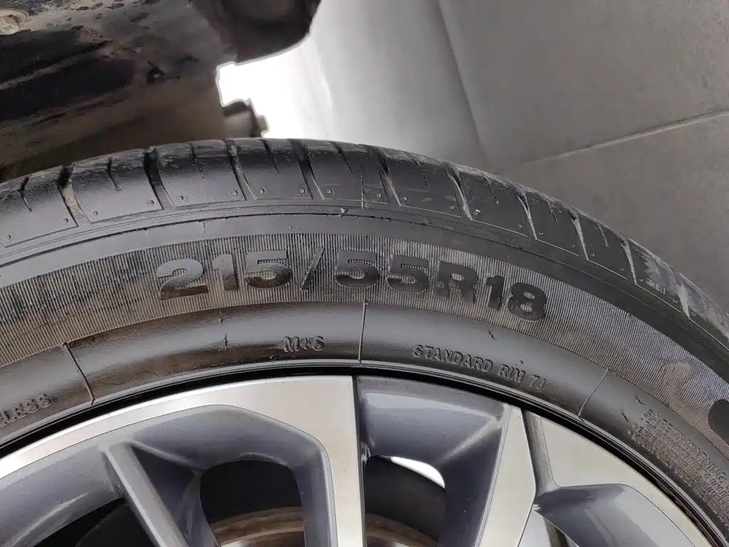 Geely Binyue — миниатюра 24