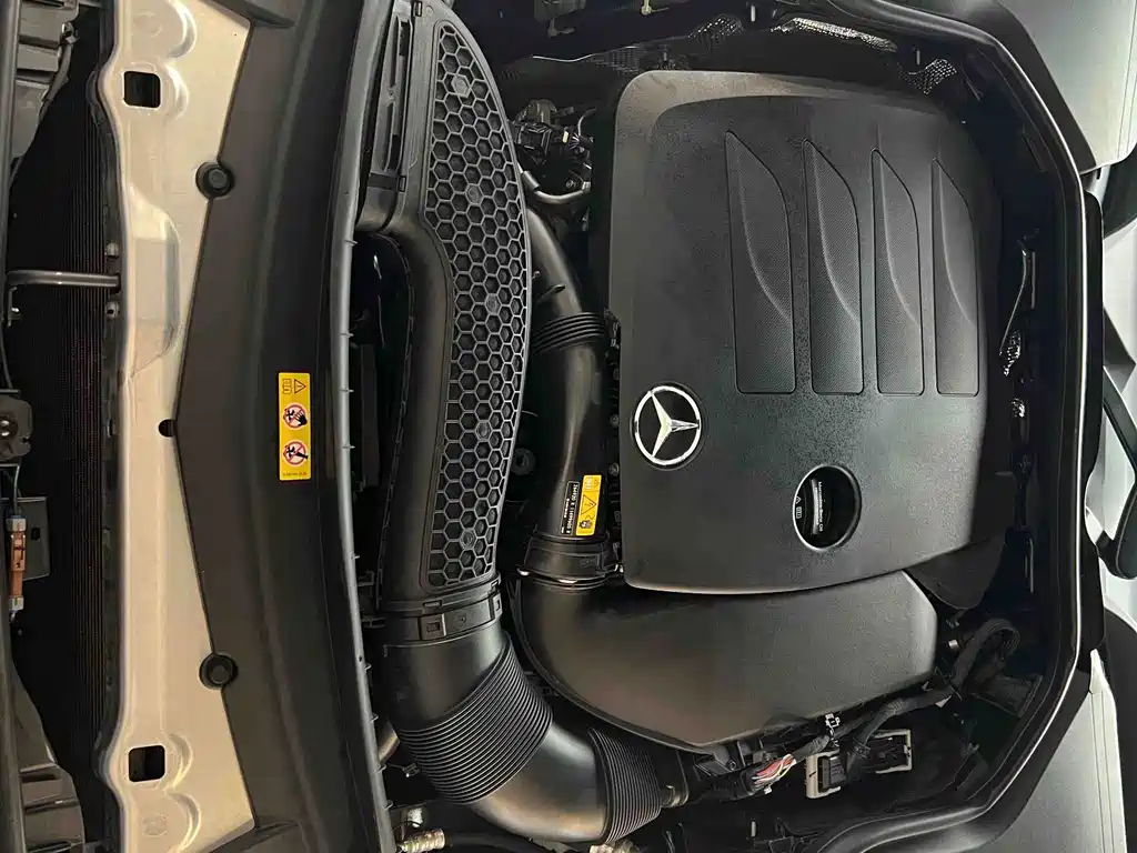 Mercedes-Benz E-Class — миниатюра 15