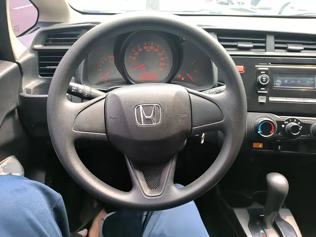Honda Fit — миниатюра 11
