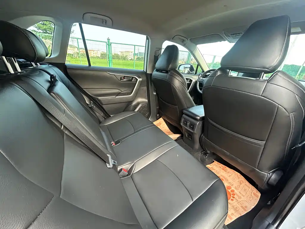 Toyota Wildlander — миниатюра 12