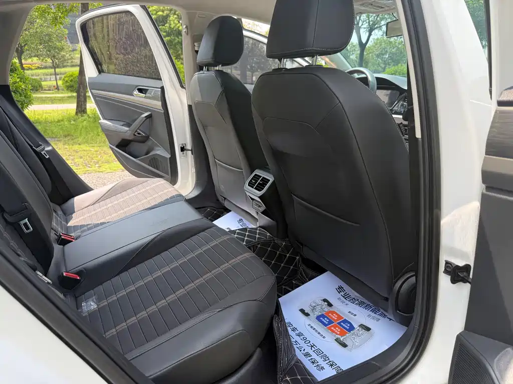 Volkswagen Lavida — миниатюра 13