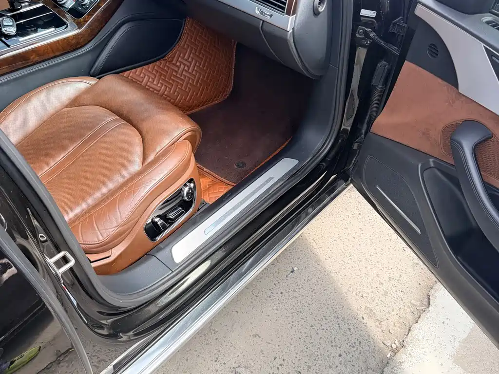 Audi A8 — миниатюра 16
