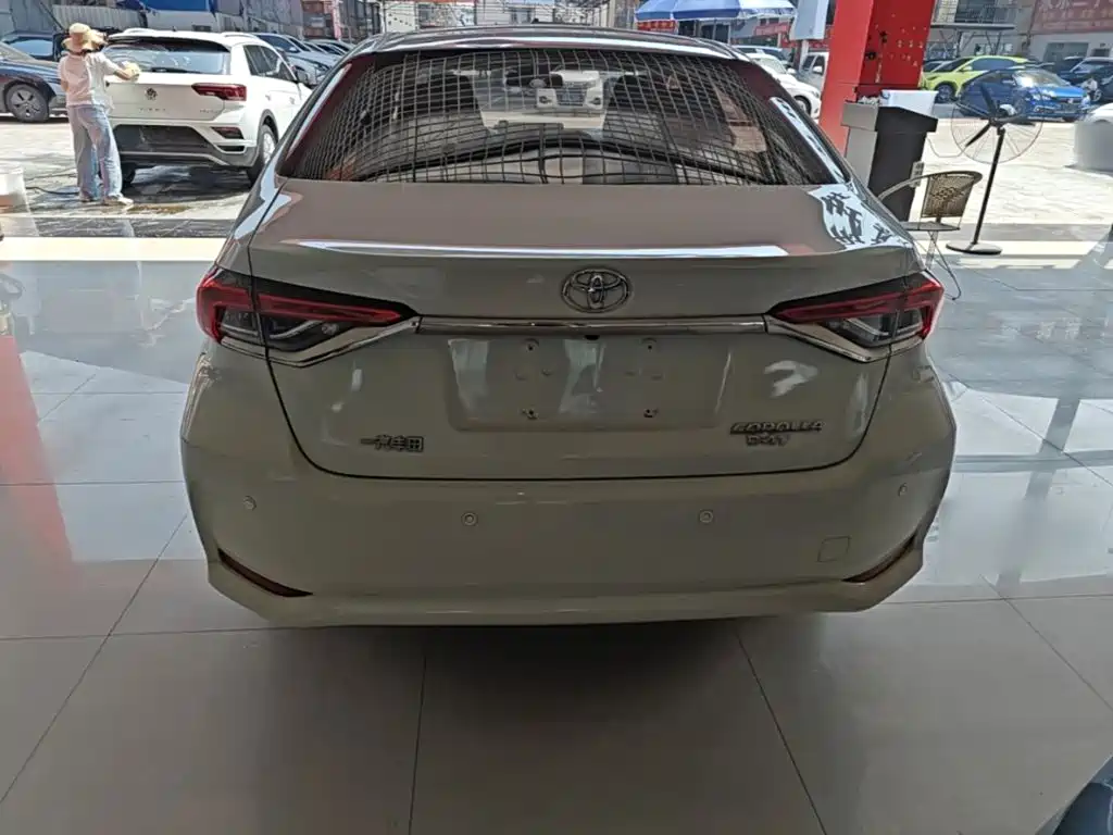 Toyota Corolla — миниатюра 6