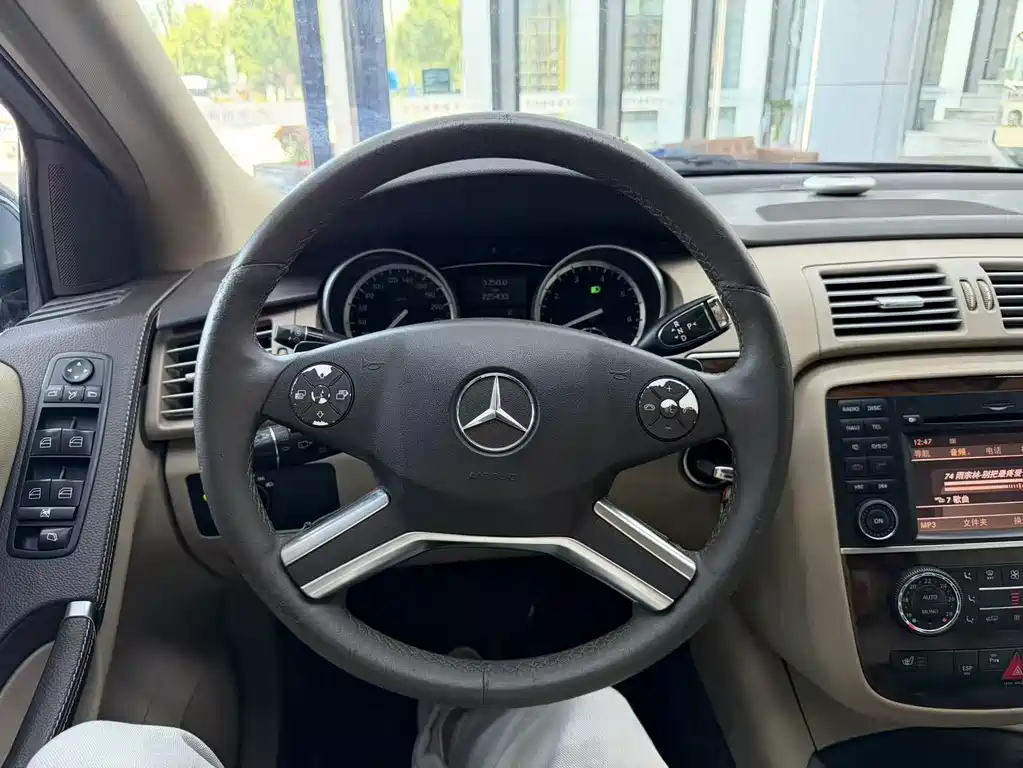 Mercedes-Benz R 2010 R 300 L Luxury