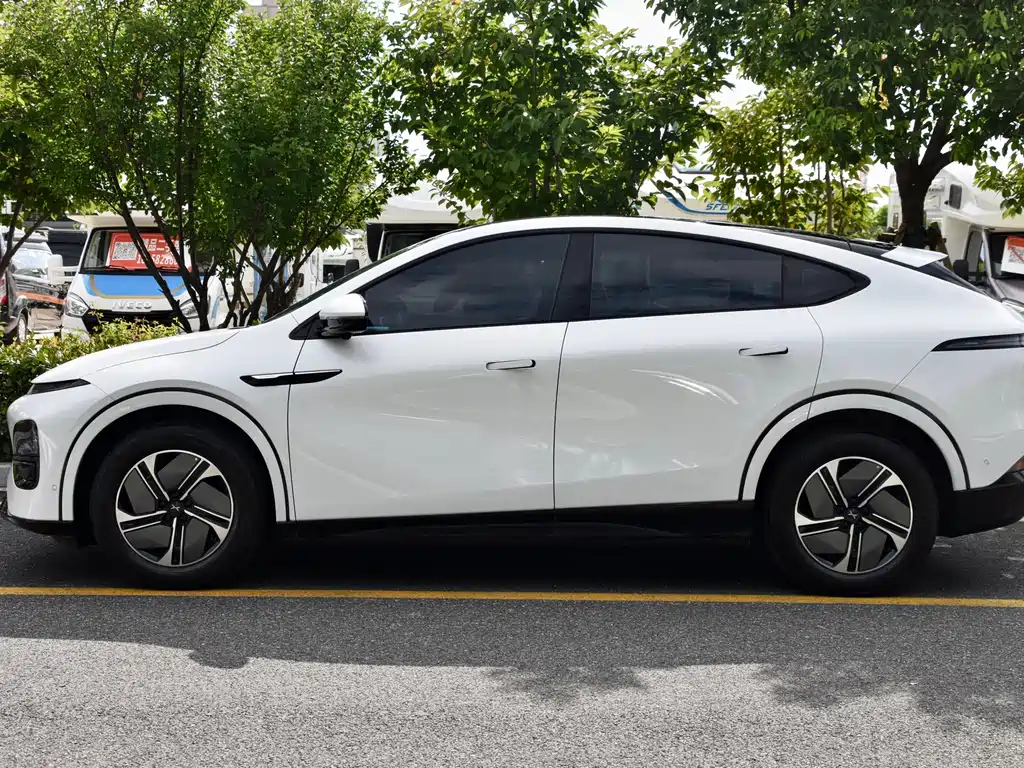 XPeng G6 — миниатюра 2