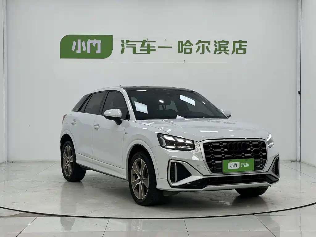 Audi Q2L 2022 35 TFSI Fashion