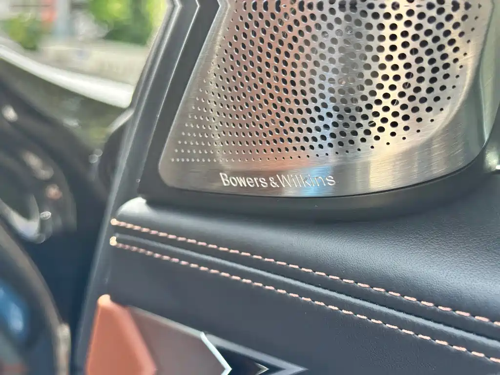 BMW 7 Series — миниатюра 28