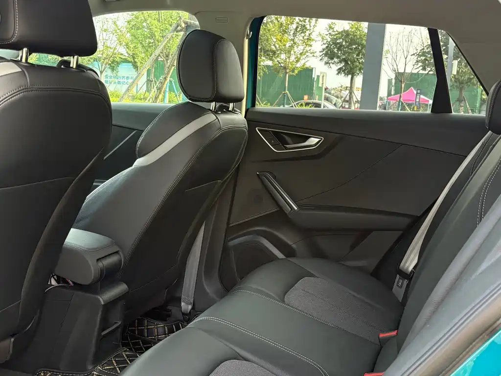 Audi Q2L — миниатюра 10