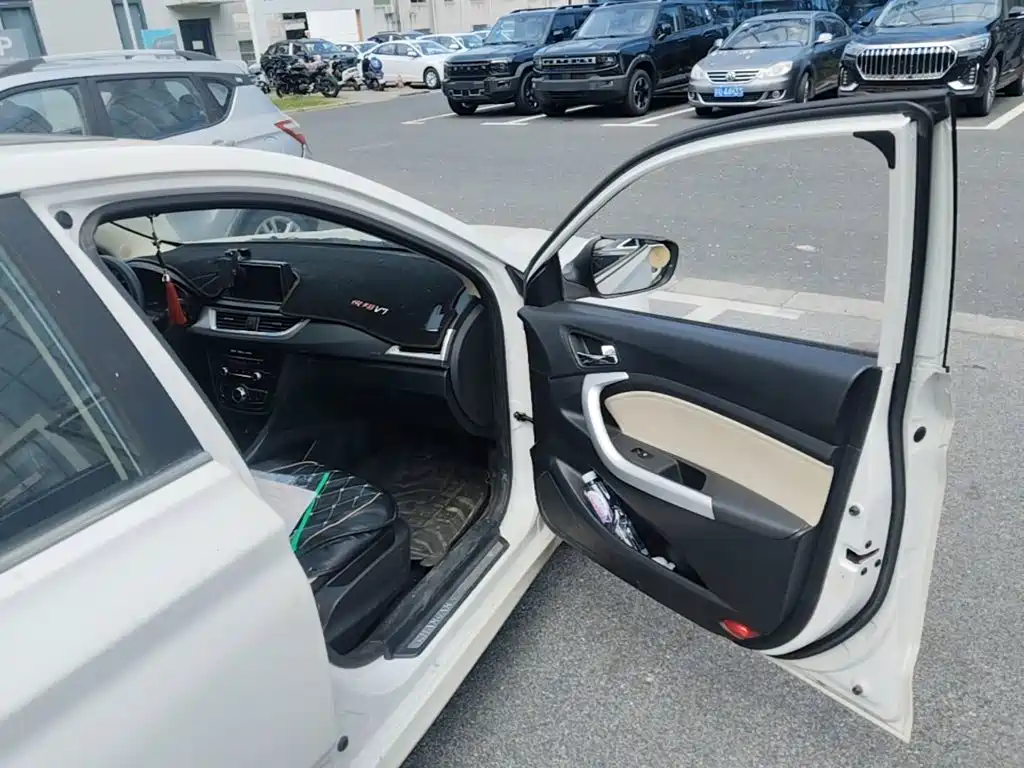 Changan V7 — миниатюра 9