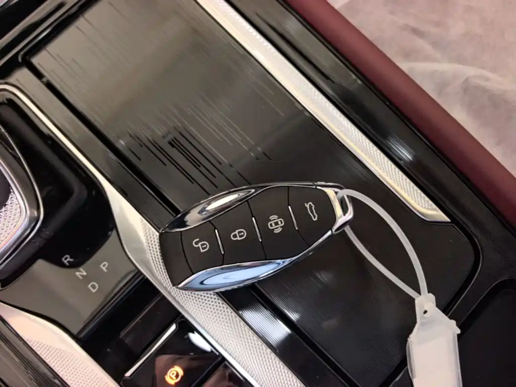 Hongqi Hongqi H5 PHEV — миниатюра 9