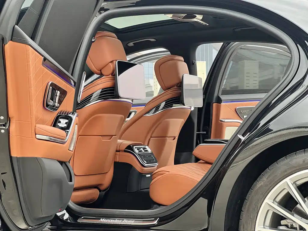 Mercedes-Benz S-Class — миниатюра 6