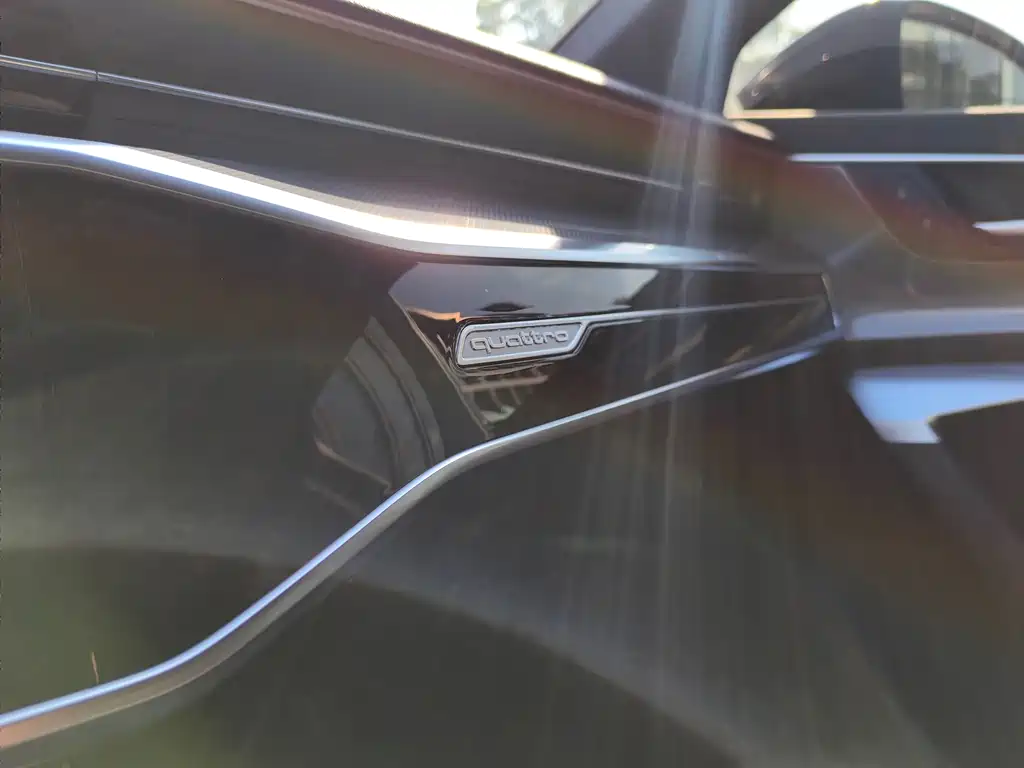 Audi A6L New Energy — миниатюра 33