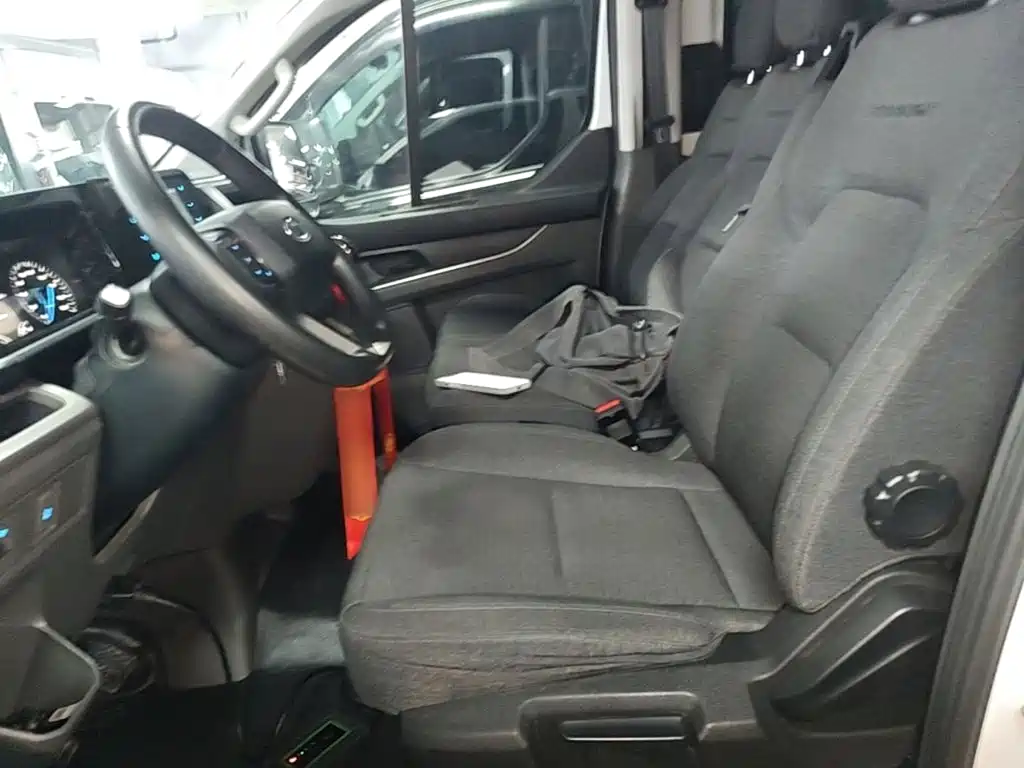 Ford Transit — миниатюра 15