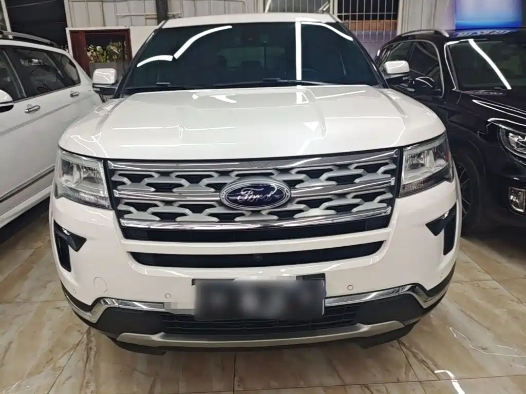 Ford Explorer (Import) — миниатюра 3