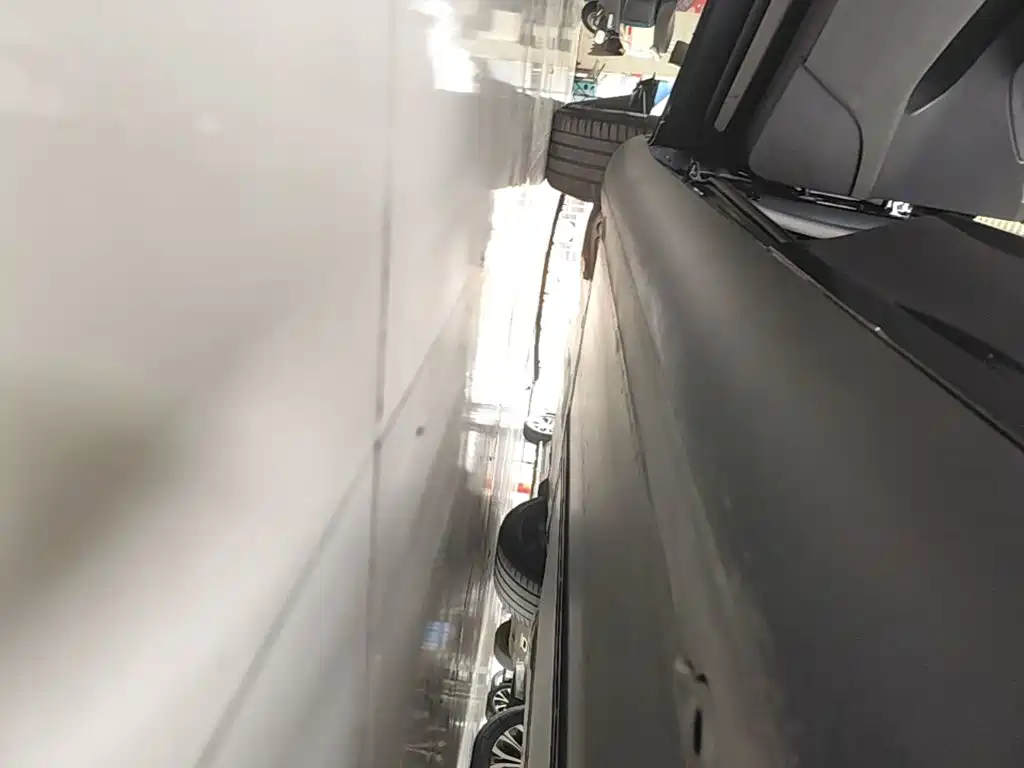 Tesla Model Y — миниатюра 22