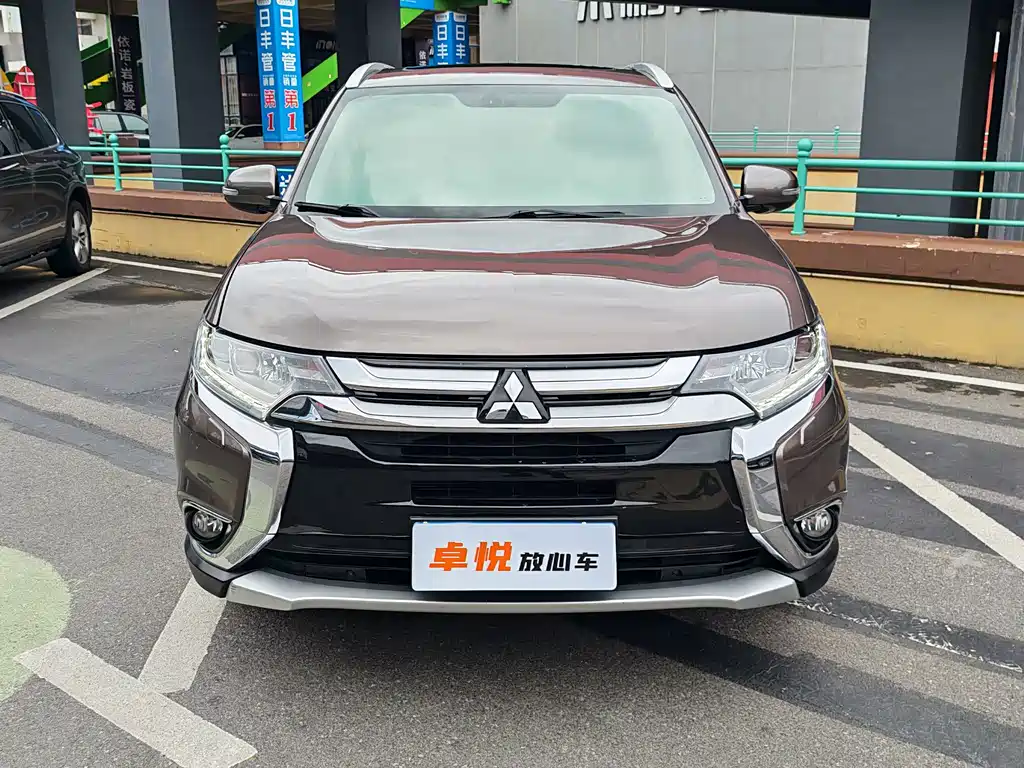 Mitsubishi Outlander — миниатюра 2