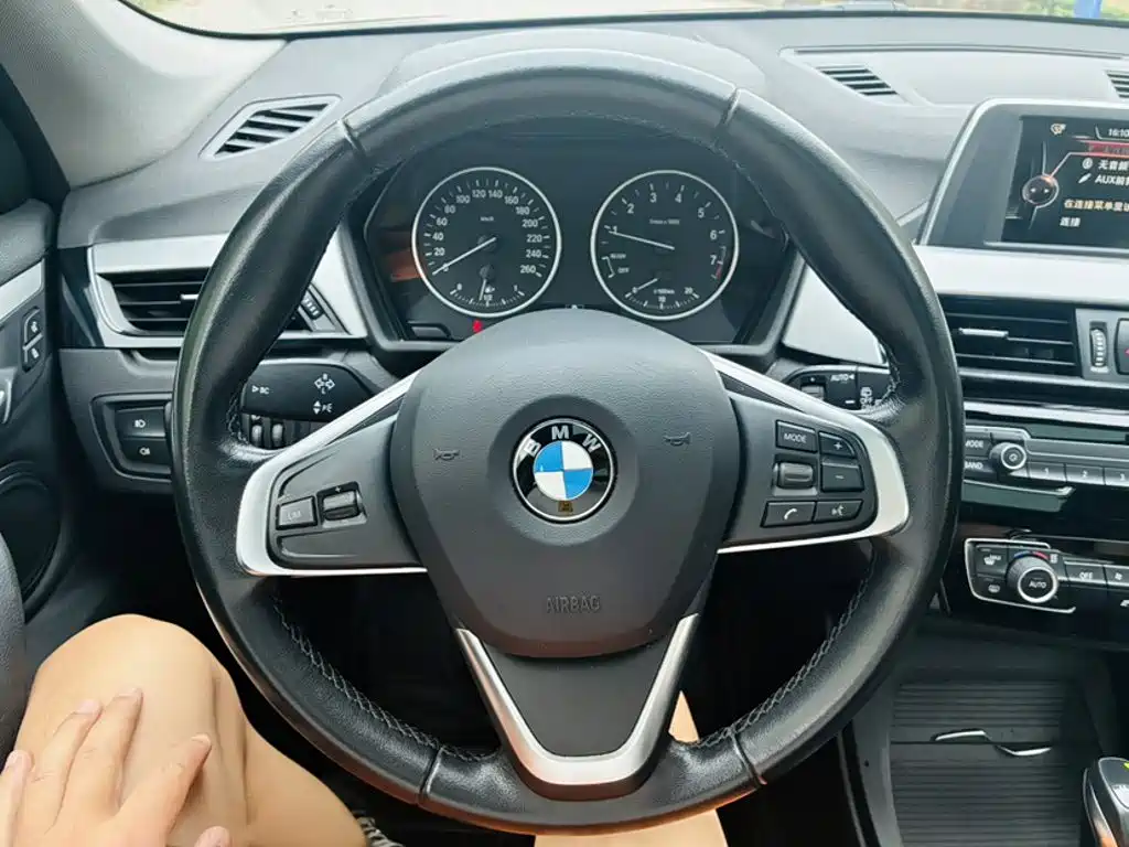 BMW X1 — миниатюра 14