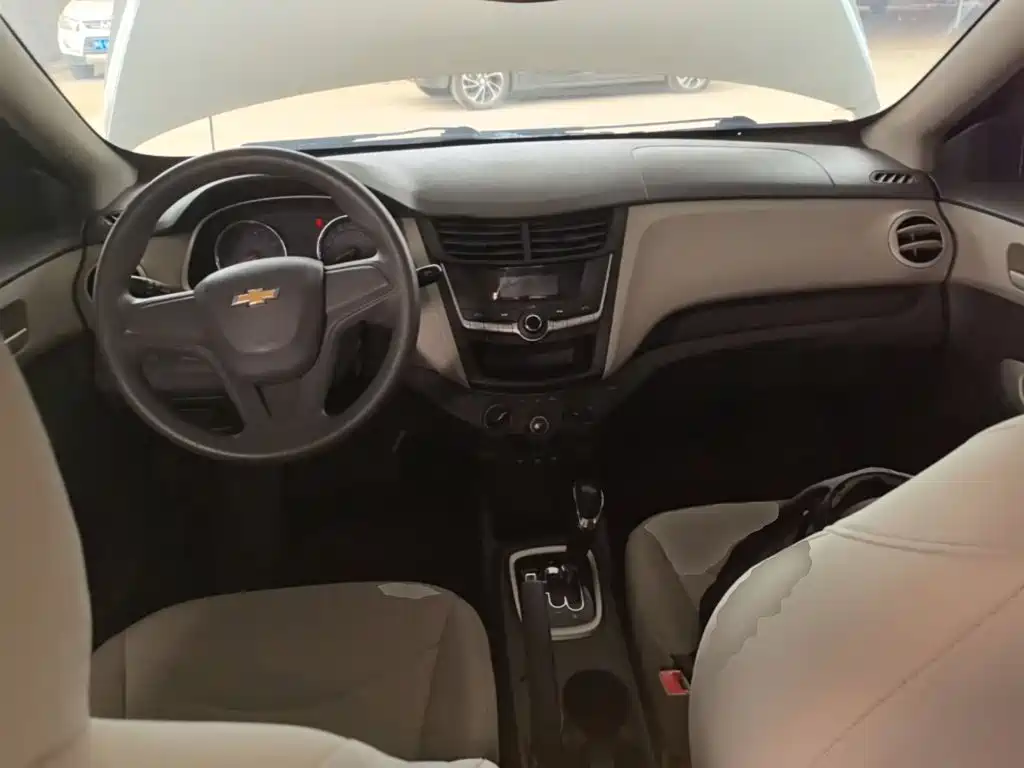 Chevrolet Sail — миниатюра 10