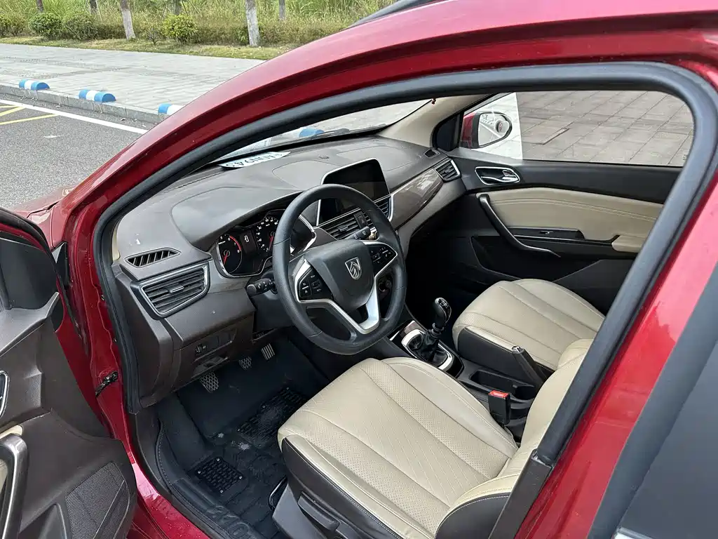 Baojun 310W — миниатюра 17