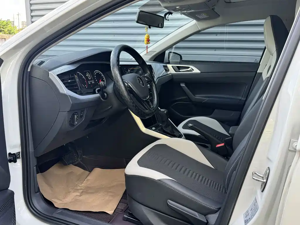 Volkswagen Polo — миниатюра 2