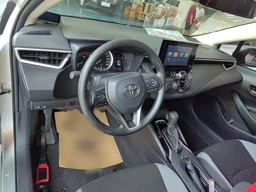 Toyota Corolla — миниатюра 10
