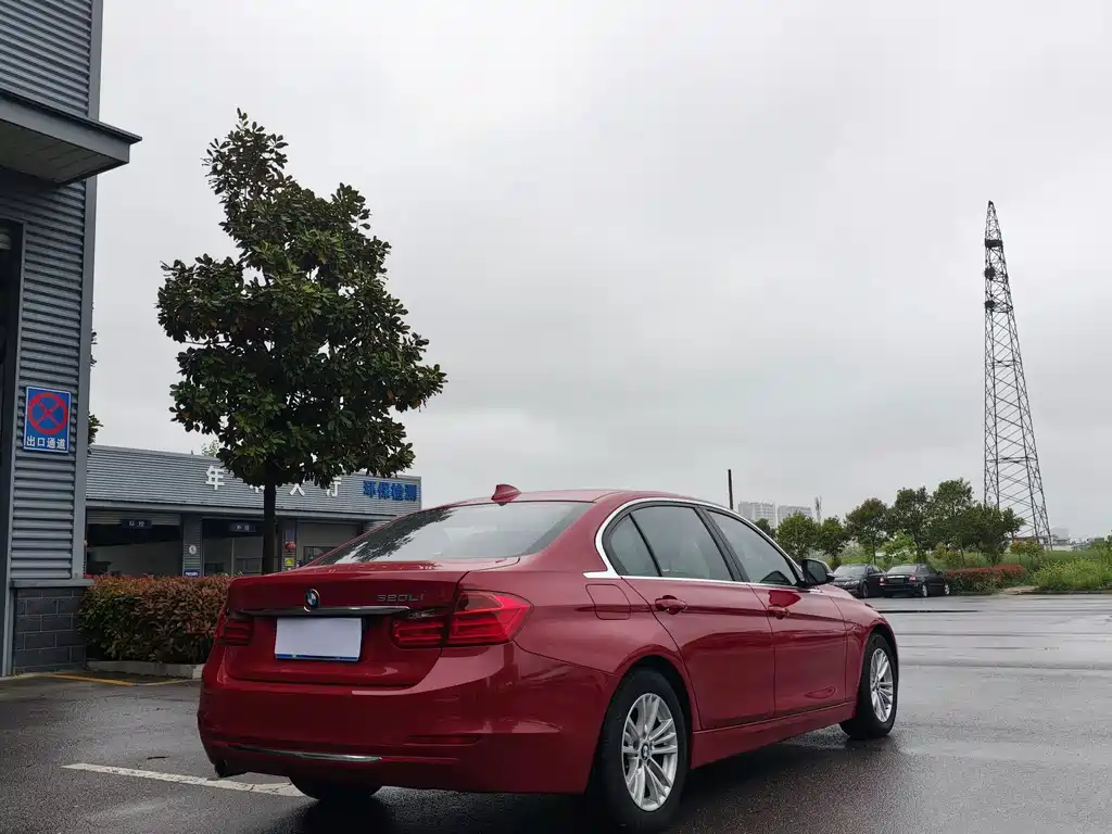 BMW 3 Series — миниатюра 11
