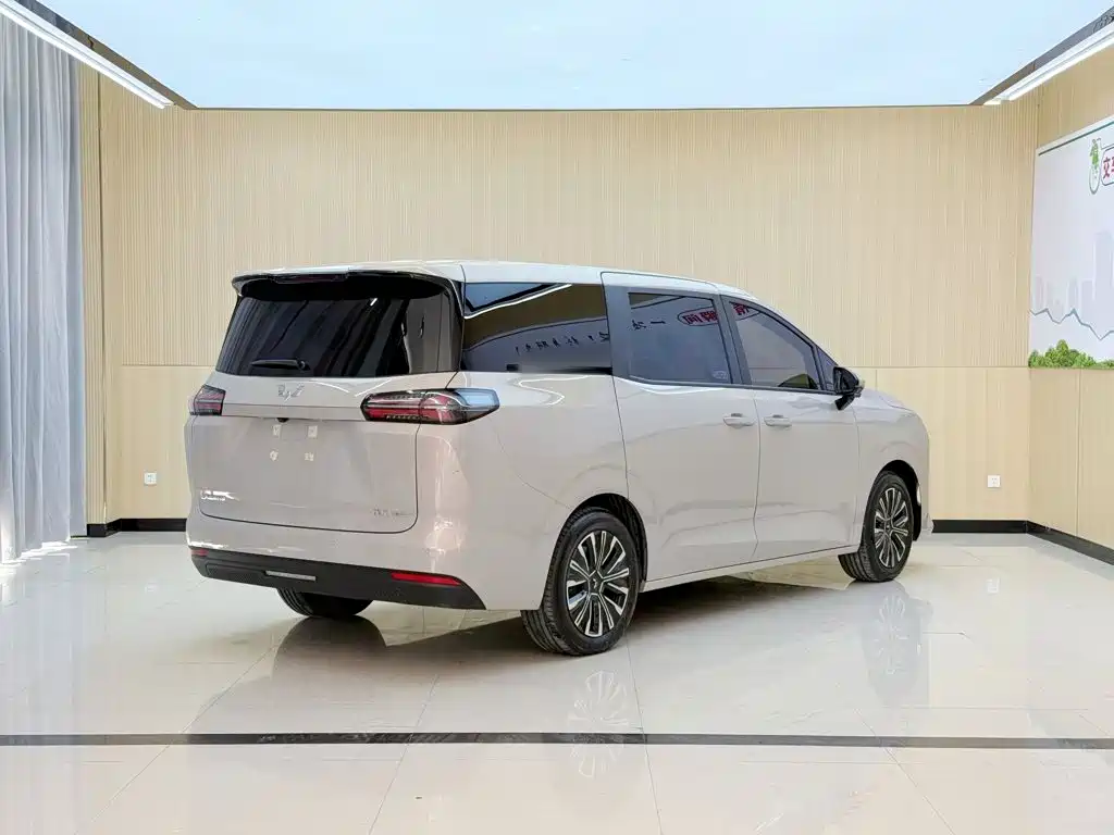 Wuling Звездный свет 730 Новая энергия — миниатюра 7