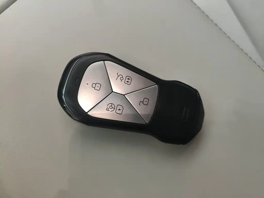 XPeng P7 — миниатюра 9