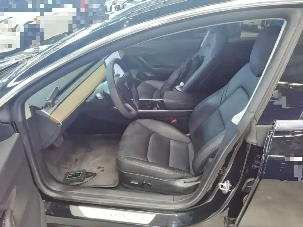 Tesla Model 3 — миниатюра 15