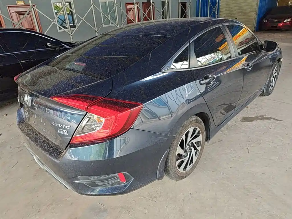 Honda Civic — миниатюра 7